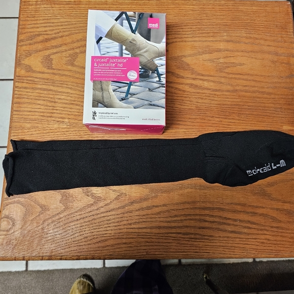 Circaid Compression UnderSocks - Picture 2 of 3